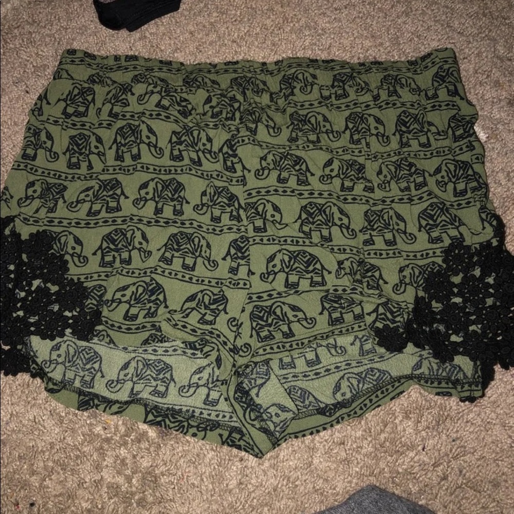 NWOT forever 21 shorts